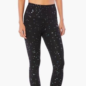 Beyond yoga tossed star high waisted midi leggings